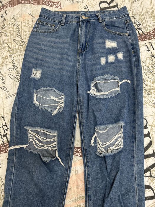 Дамски скъсани дънки