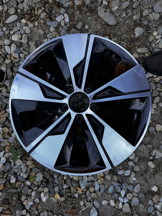 Jantă mercedes vito.v class w447.cod:a4474015500.