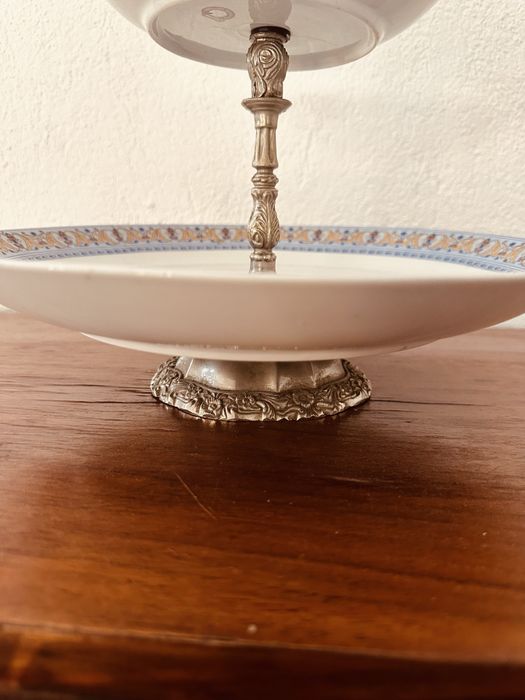 Двуетажна порцеланова стойка – Италия (винтидж)