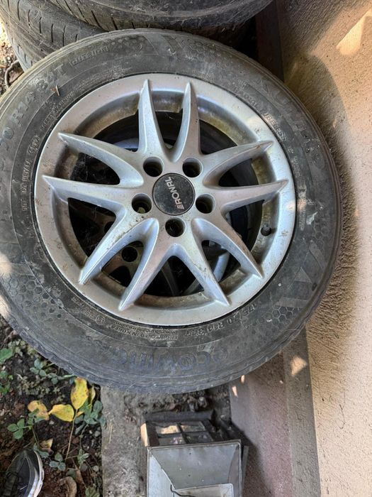 Vind cauciucuri,si jante auto cu cauciucuri