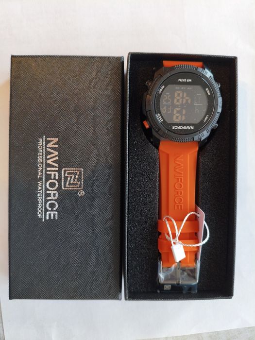 Спортивные часы Naviforce — яркий дизайн