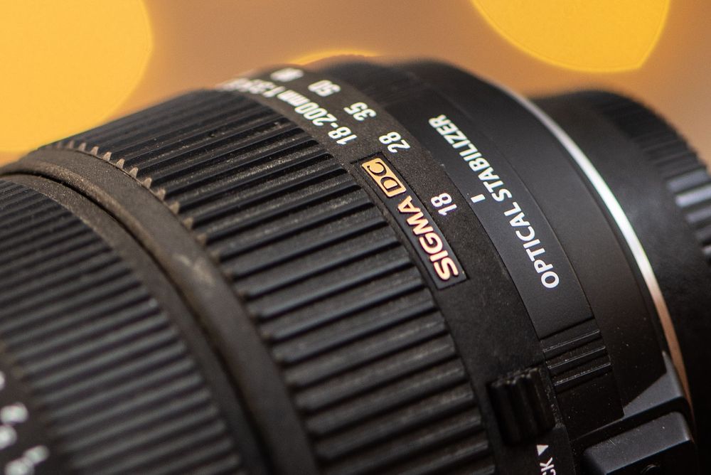 Sigma 18-200mm f/3.5-6.3 DC OS HSM обектив Никон