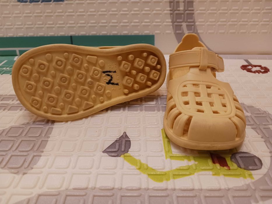 Детски сандали - размери 21/22