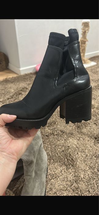 Продам женские сапоги