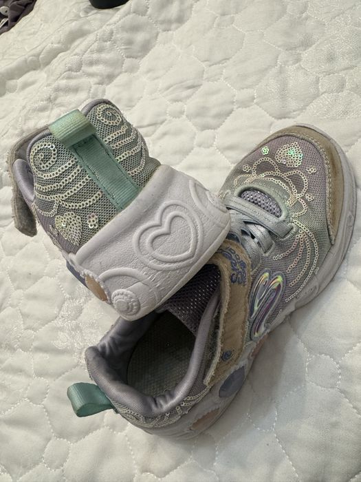 Детские кроссовки skechers