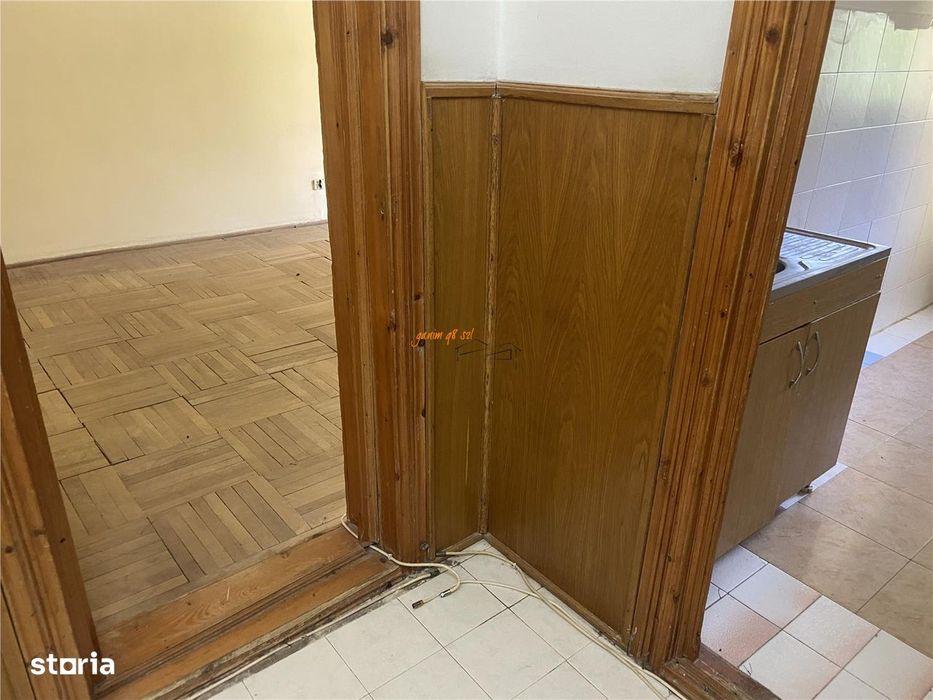 Apartament 2 camere in Focsani , cartier Sud , et 1 4 , 54 mp , liber