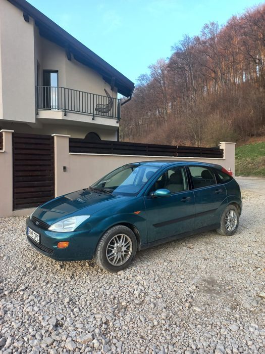 Vand ford focus 1.6 benzina
