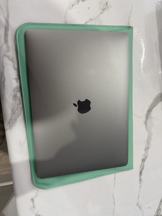 Apple MacBook Air 13