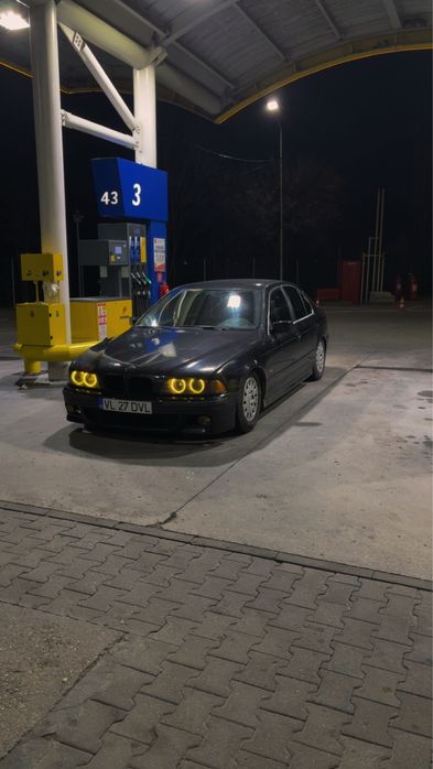 Vand sau schimb Bmw e39 520i