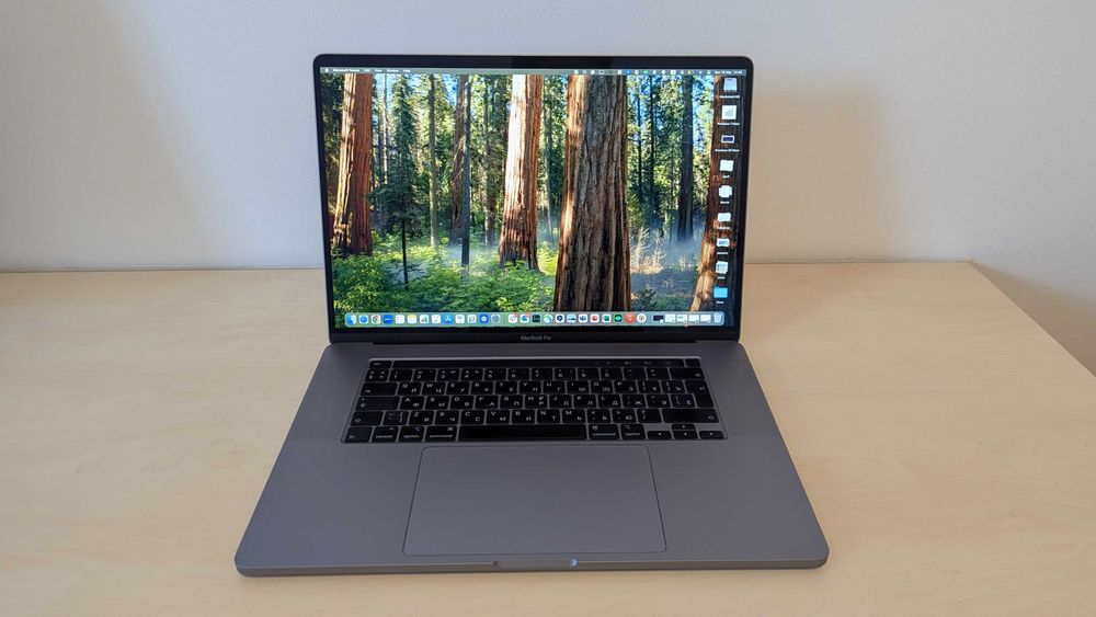 MacBook Pro 16" Core i7 2,6GHz 16GB RAM 500GB SSD (RU keyboard)