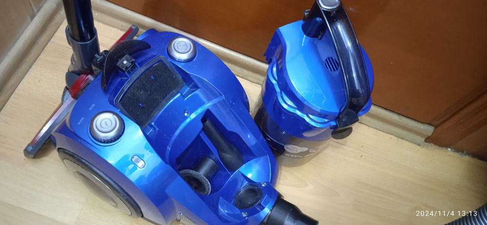 Пылесос Artel Cyclone 2000W. сухая чистка