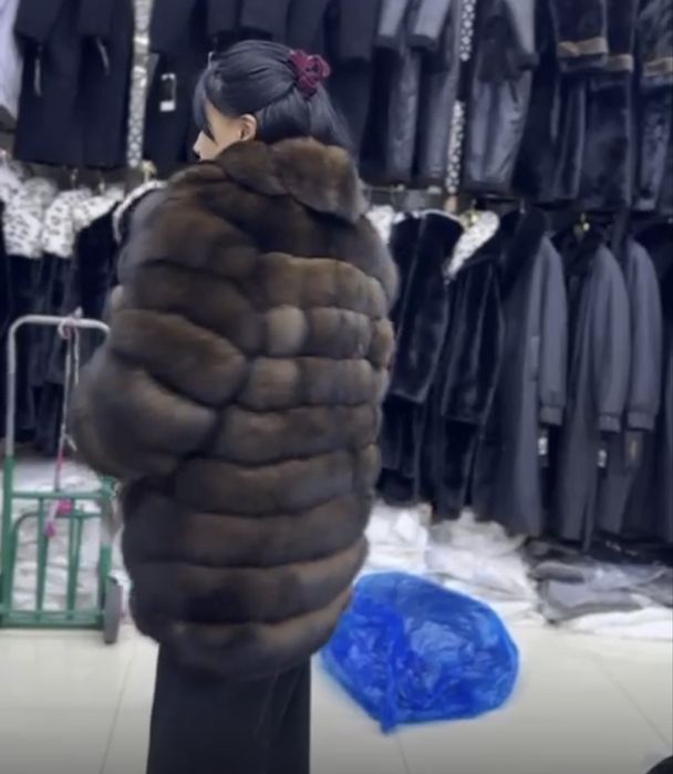 Продам шубу песец