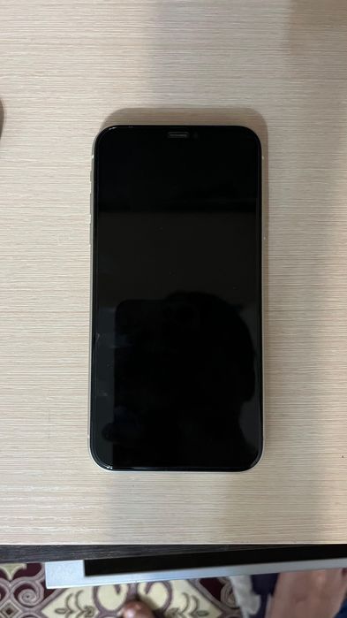 Продам iPhone 11