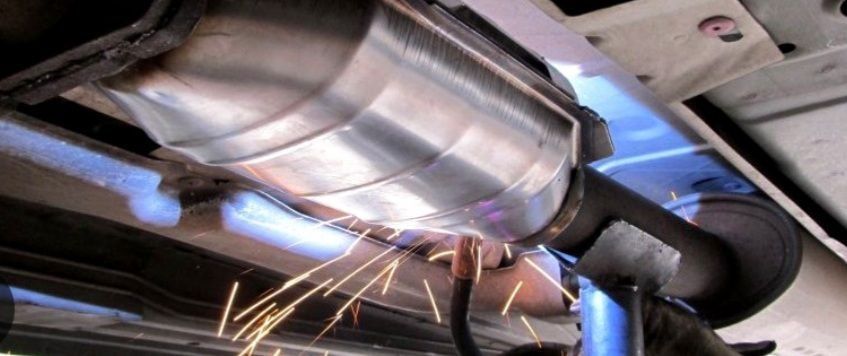 Ремонт глушителя гофра катализатор и прочие сварочный работы