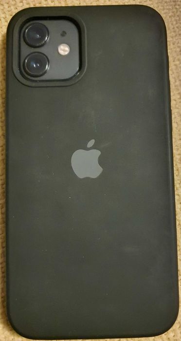 Продавам iPhone 12 Black 64GB