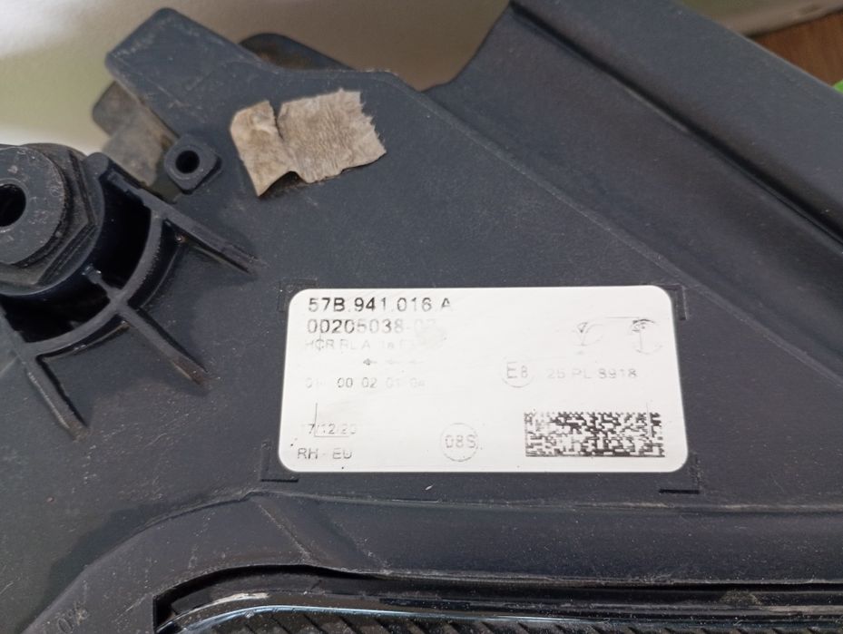 Far dreapta Skoda karoq halogen original Europa cod 57b941016A