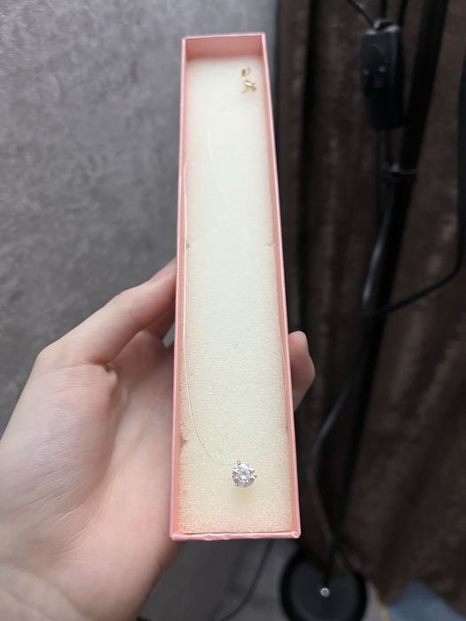 Золотая подвеска на леске