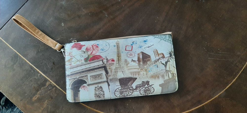 Дамска чанта тип клъч