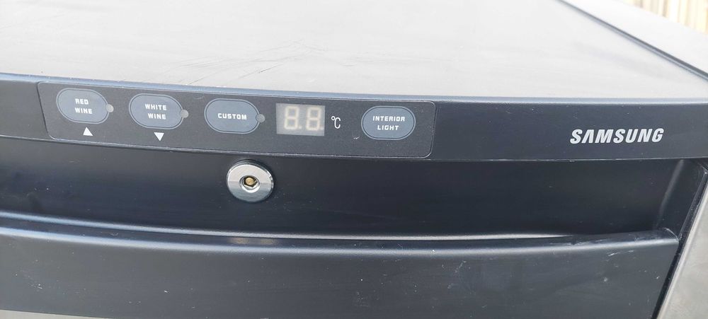 Samsung охладител за вино от неръждаема стомана