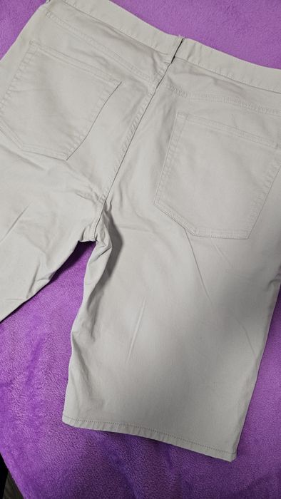 Pantaloni scurți bărbați H&M mărimea 38