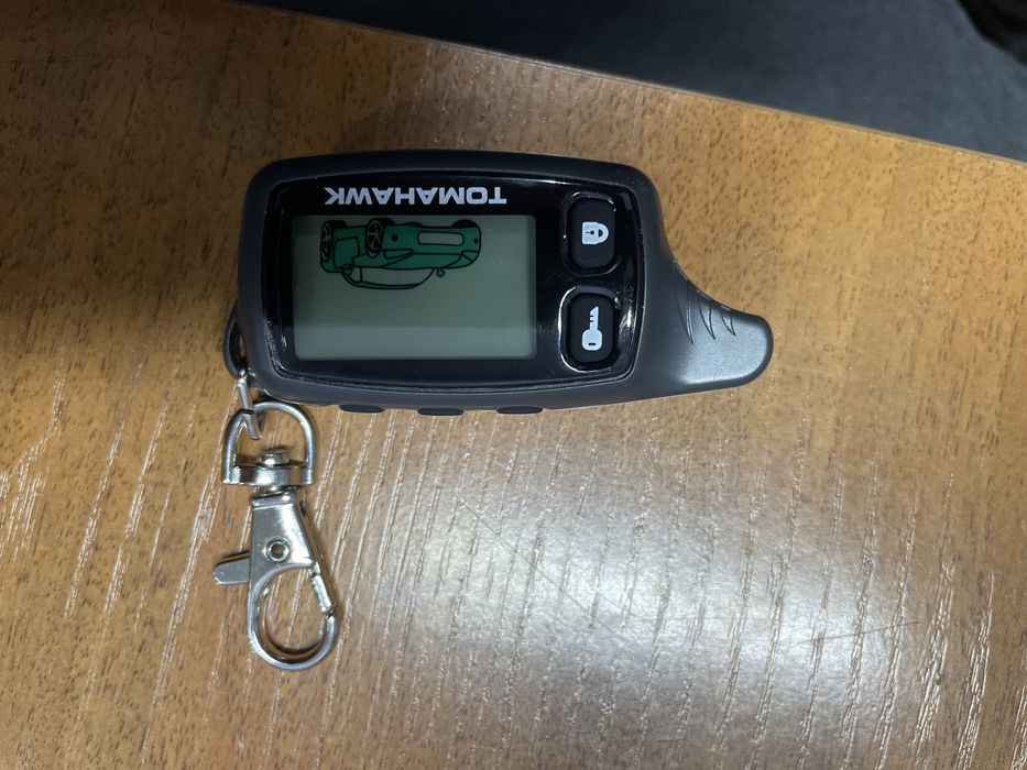 Продам брелок Tomahawk 9010