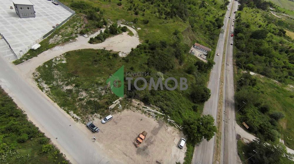 Продава се Парцел в Шумен, Тракия - 3003 кв.м за 80 €/кв.м - Снимка #1