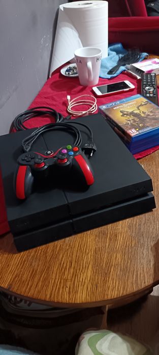 Vând ps 4 stare foarte buna