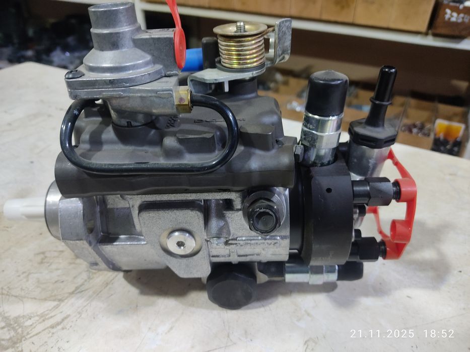 Топливный насос 320/06929