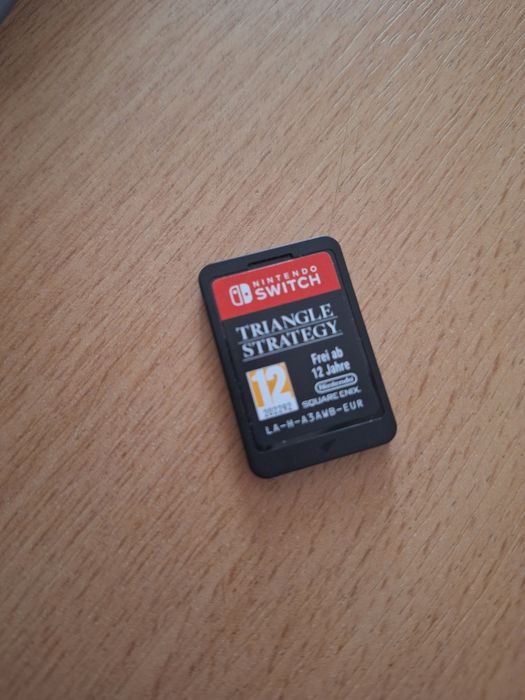 Switch game triangle strategy în carcasă de 24 de locuri