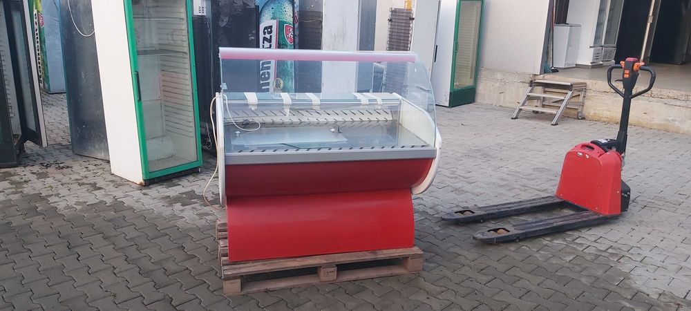 хладилни  витрини  за  колбаси  и  меса