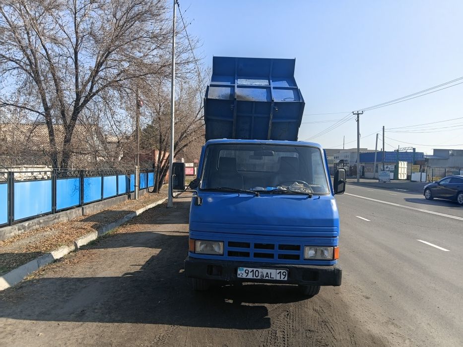 Продам машину кия титан