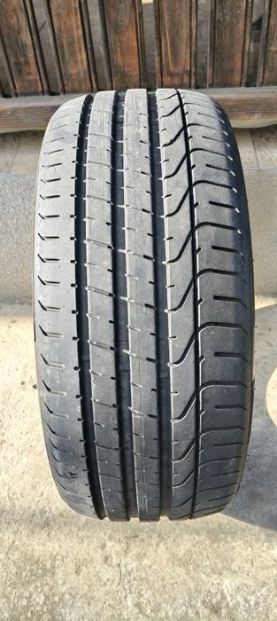 ANVELOPĂ ca nouă ,,Pirelli" 235/35/R20