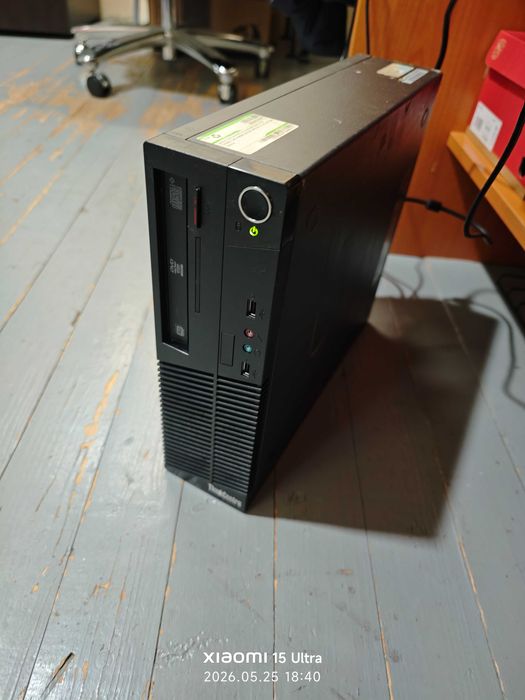 Нстолен компютър LENOVO ThinkCenter M71e