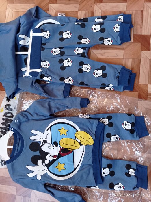 Детские костюмчик.