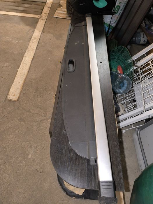 Продам Шторку Kia Sportage
