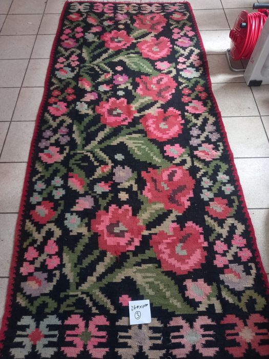 Vând 3 covoare tradiționale vechi lână 2500 lei