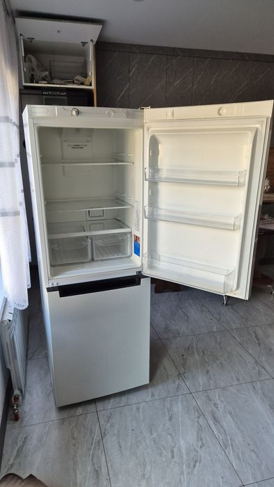 Продам холодильник.