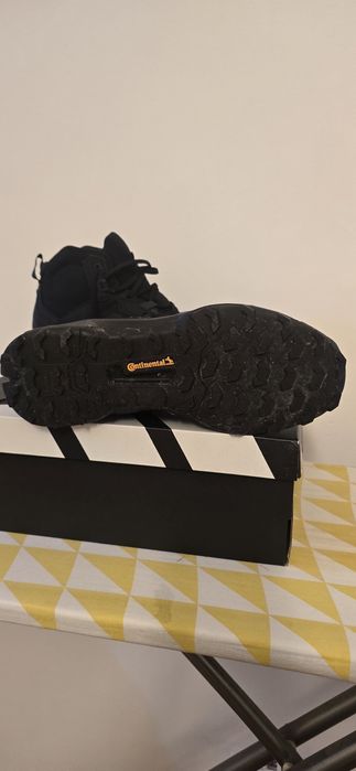 Vând ghete adidas terrex bărbați