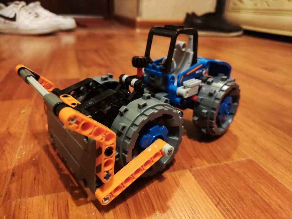 Lego technic бульдозер