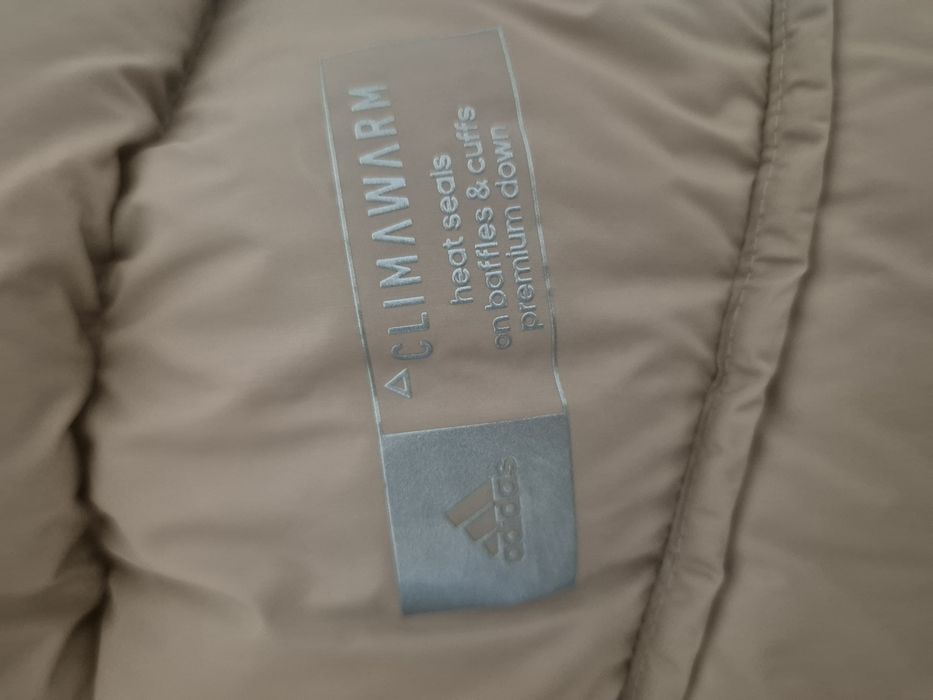 Geacă lungă de damă Adidas, mărimea S – puf de gâscă, super călduroasă