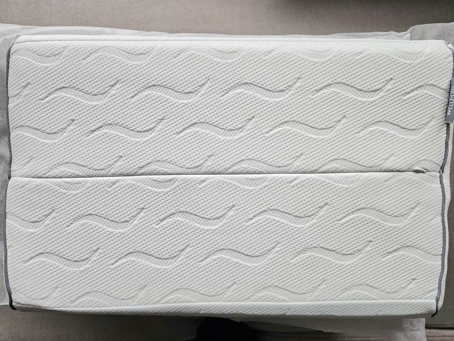 Pernă cervicală cu memorie