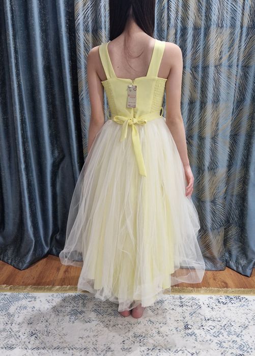 Красивое новое платье