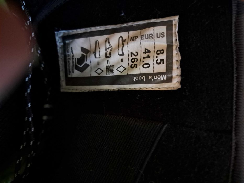 Сноуборд Обувки изключително запазени!