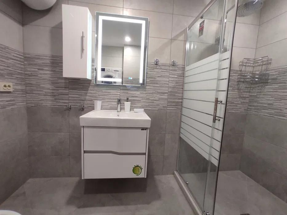 Дава се под наем Двустаен апартамент в Пловдив, Въстанически - 70 кв.м за 357 € - Снимка #5