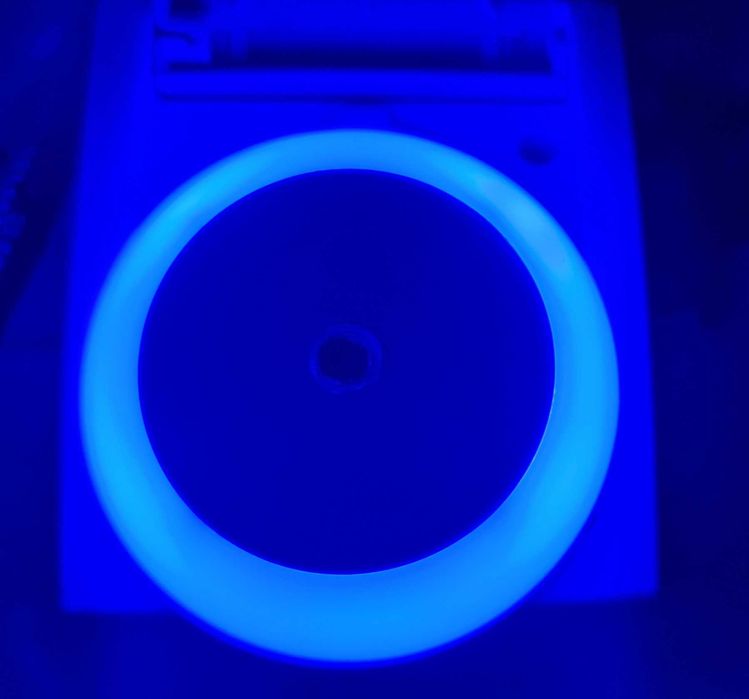 нощна лампа от здрач до зори