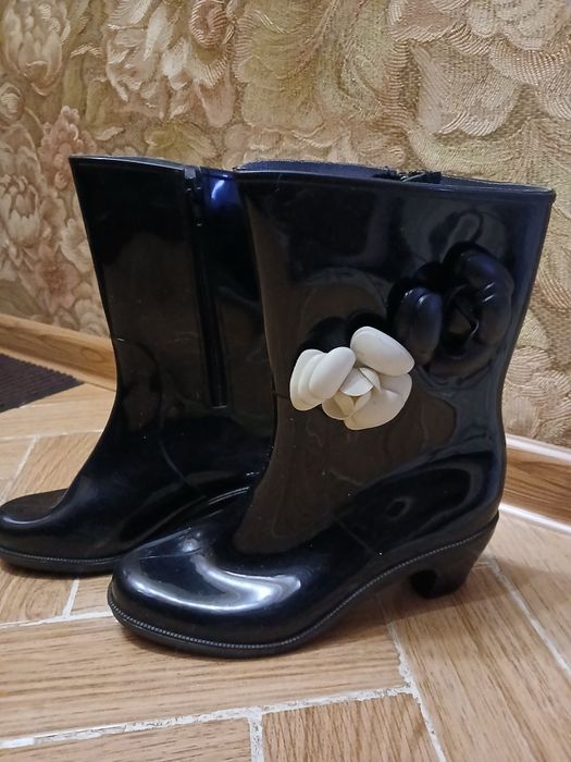 Резиновые сапоги размер.37