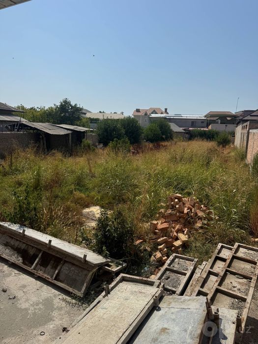 Sentr, tenisni kort va oybek yonida yulni buyiga 70m