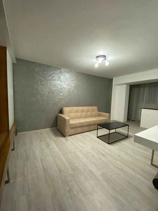 Regim.hotelier Inchiriez 2 camere dec.Mall Calea Bucuresti et 1