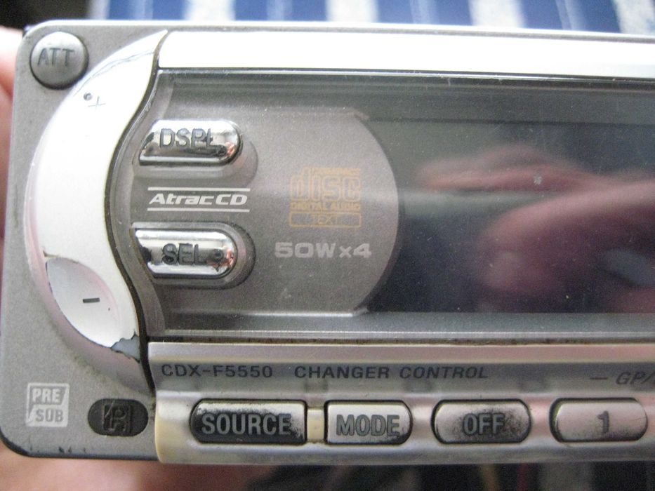 Продавам Sony CDX-F5550 50WХ4