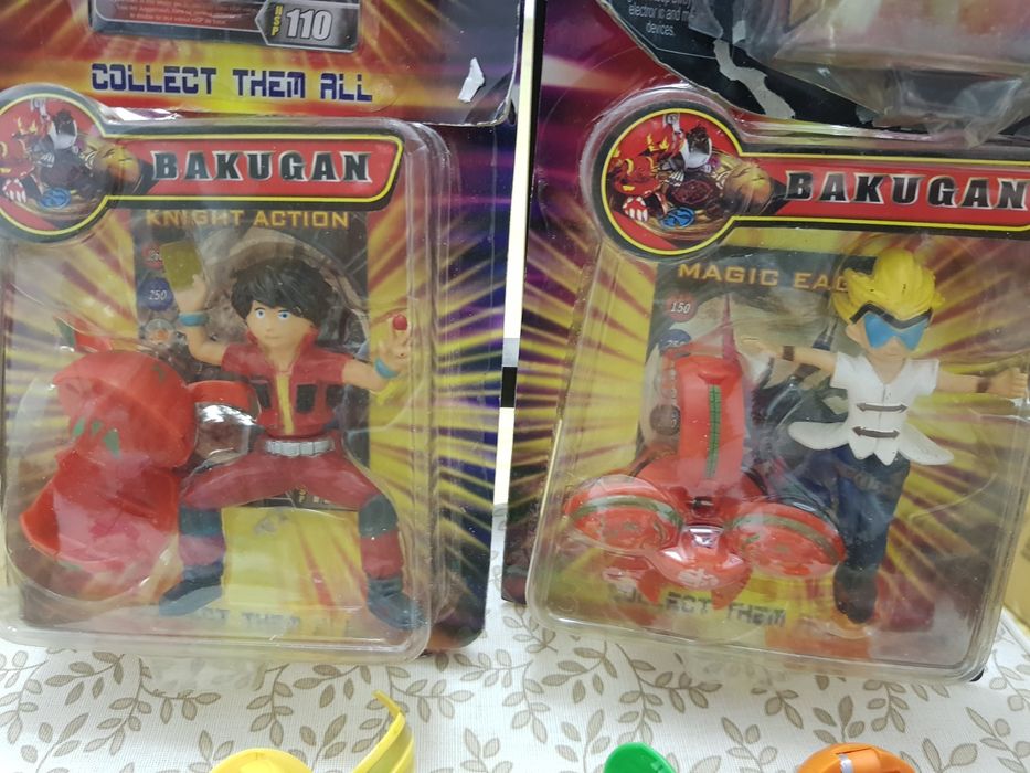 Bakugani diferite marimi și arena Bakugan